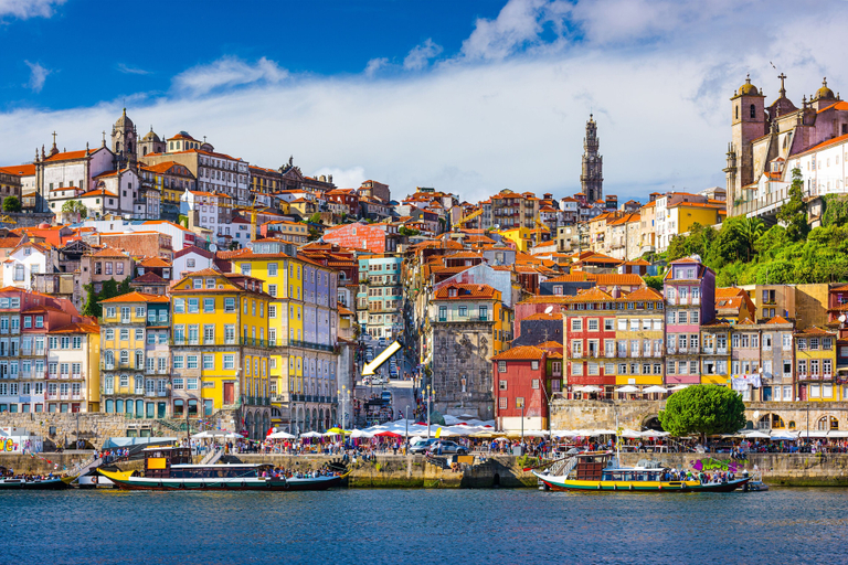 Others 5, Oca Ribeira do Porto AT, Porto