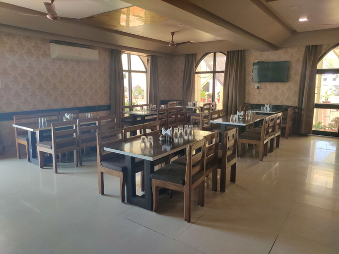 Food & Drinks, Sai Krishna Resort Garden, Hoshangabad