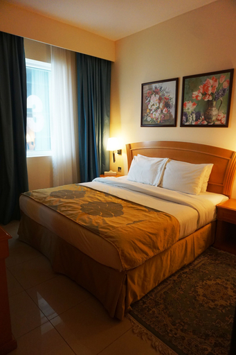 Bedroom 5, Golden Tulip Sharjah, Sharjah City