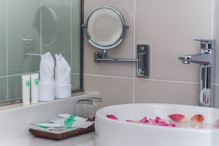 Bathroom 3, Molito Blanc Postel, Siem Reap