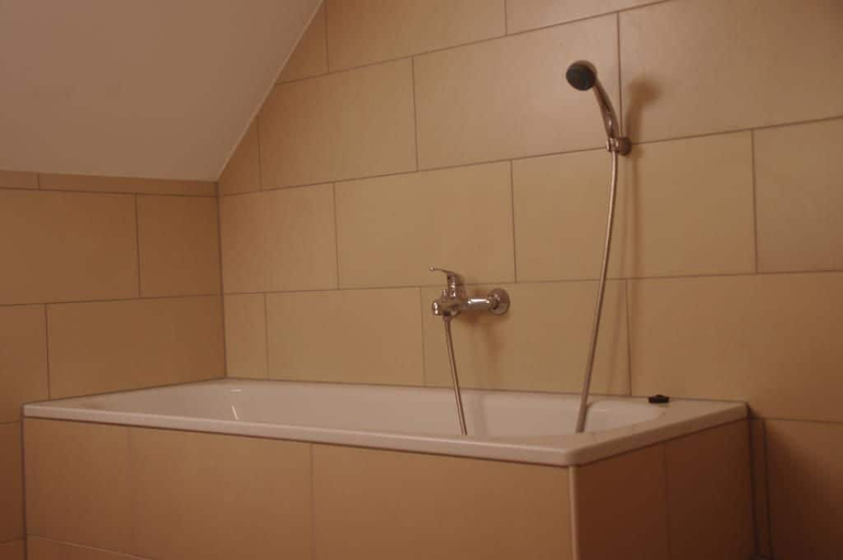 Bathroom 3, Ferienwohnung Villa Weyermann, Rheinisch-Bergischer Kreis