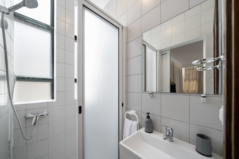 Bathroom, Pelourinho II, Cool Studio in Funchal, Funchal