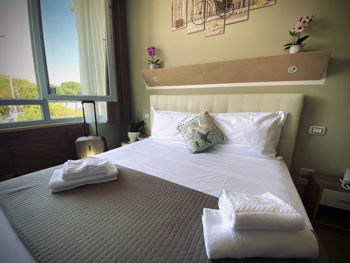 Bedroom 3, Atico Hotel, Brescia