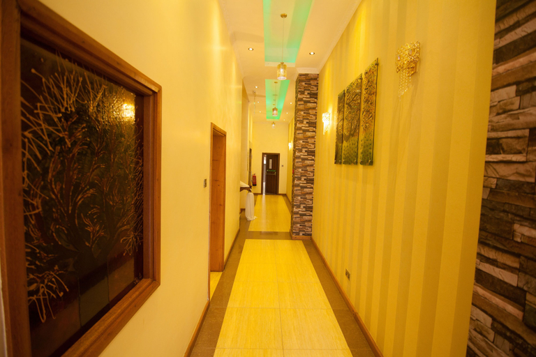 Others 4, After 40 Hotel, Starehe