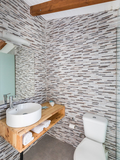 Bathroom 3, Bivalvia Beach Plus, South Aegean