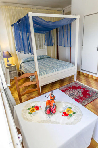 Bedroom 2, Les chambres d'hotes de la Villa Cayol, Fort-de-France