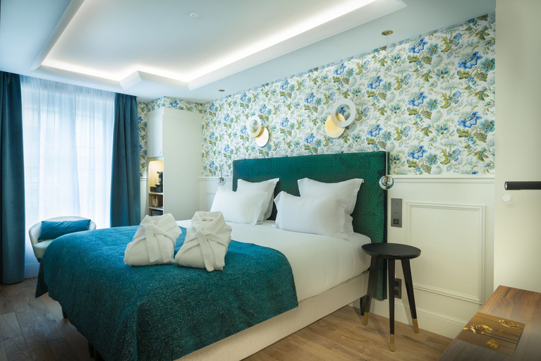 Bedroom 2, Hotel Cambon, Paris