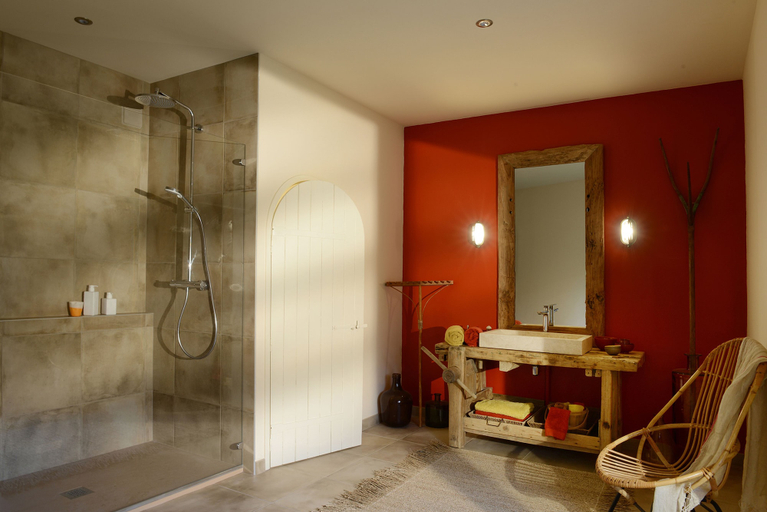 Bathroom 5, Domaine de l'Ocrerie, Yonne