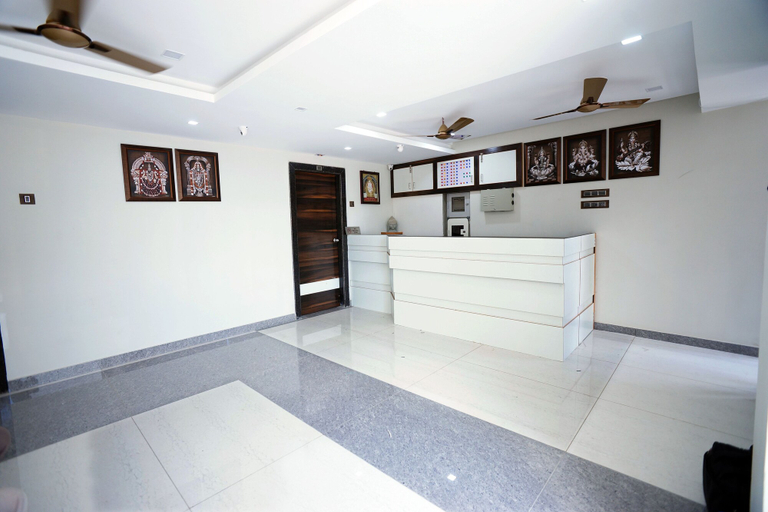 Others 4, Sai Lodge , Tiruchirappalli