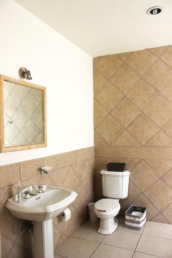 Bathroom 3, Villa Catalina, Del Centro