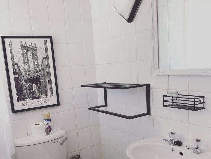 Bathroom 5, Greenfields Guest House, Ekurhuleni