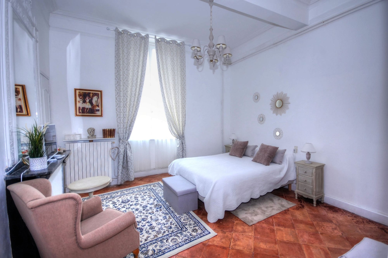 Bedroom 5, La Belle Vie, Aude