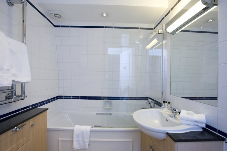 Bathroom 3, Harrods Luxury Apartments, London