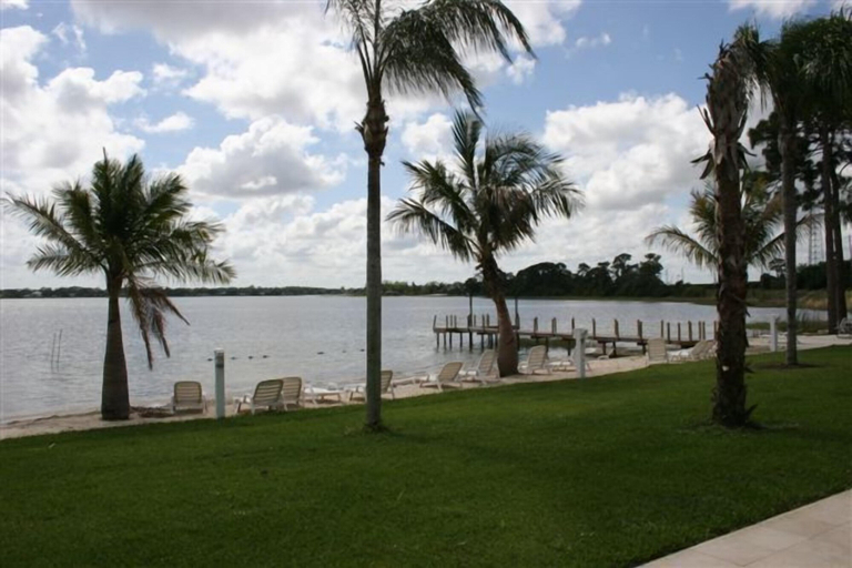 Others 5, Lake Grassy Inn & Suites, Highlands