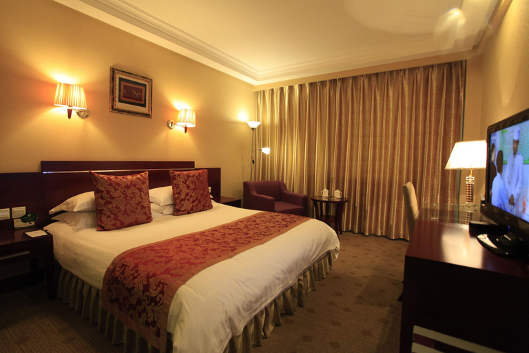 Bedroom 3, Overseas Chinese International Hotel, Qingdao