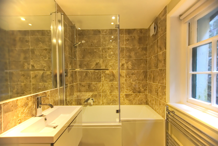 Bathroom, The Artists Retreat, East Sussex