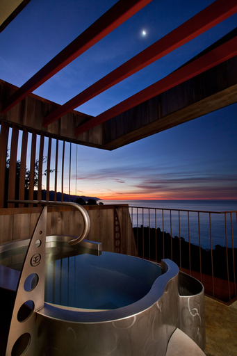 Sport & Beauty 2, Post Ranch Inn, Monterey