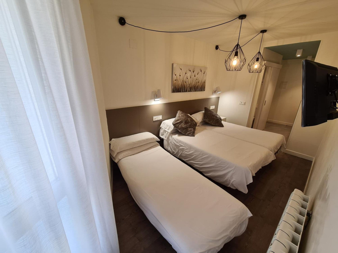 Bedroom 3, Hotel Jacobeo, Burgos