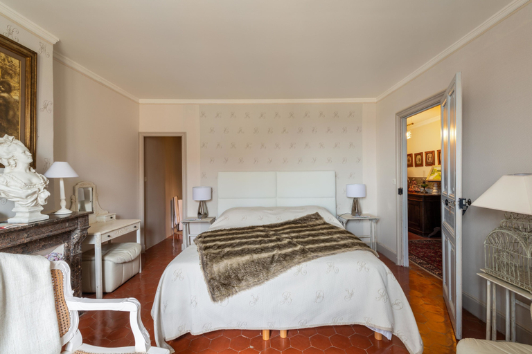 Bedroom 3, Les Hauts de Corneilhan, Hérault