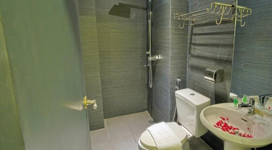Bathroom 4, Holiday Season Motel, Yangon