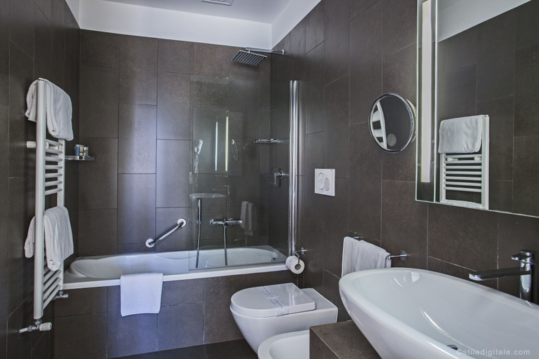 Bathroom 5, Aldrovandi Residence City Suites, Rome