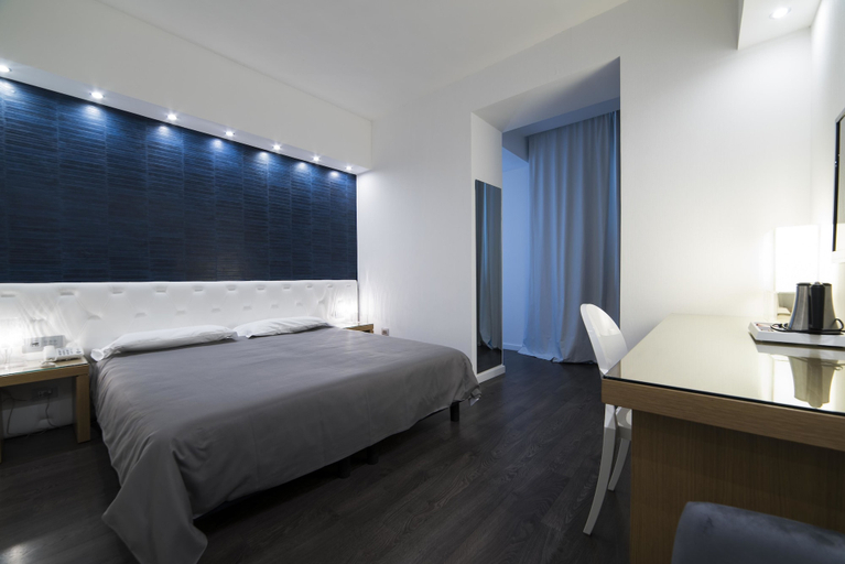 Bedroom 3, Hotel Montestella, Salerno