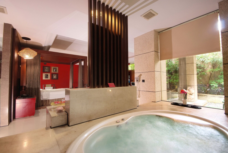 Bathroom 5, Q Motel, New Taipei City