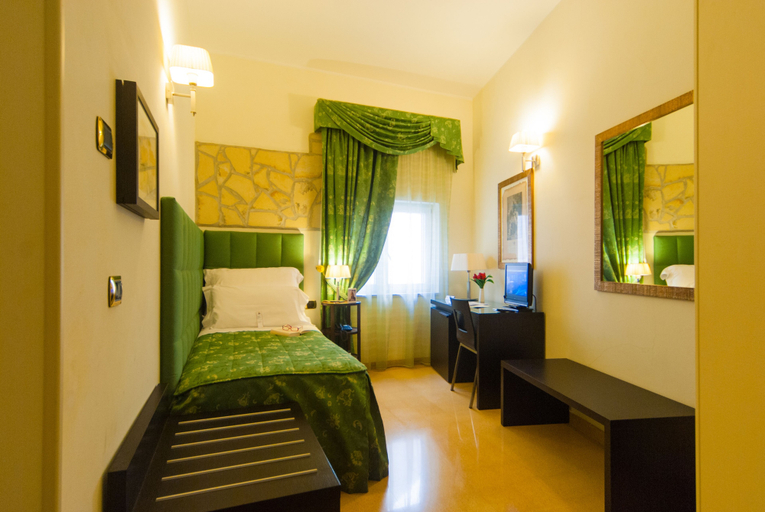 Bedroom 4, Domus Mariae Benessere, Syracuse