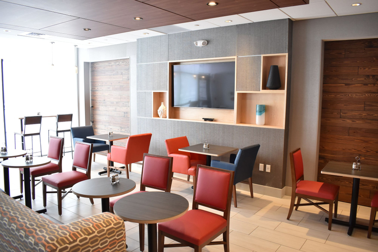 Food & Drinks 5, Holiday Inn Express & Suites BOSTON SOUTH - RANDOLPH by IHG, Norfolk