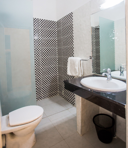 Bathroom 5, Hotel Olympic, Fès
