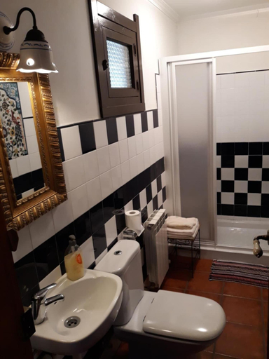 Bathroom 4, Txindurri Iturri, Guipúzcoa