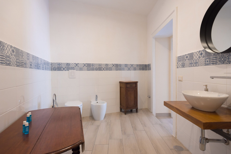 Bathroom 5, B&B Supportico Lopez, Napoli