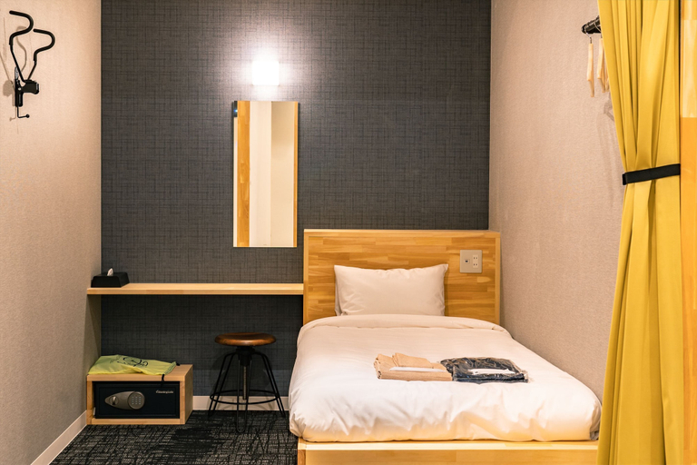 Bedroom 4, I-Link Hostel & Cafe Shimanami, Imabari
