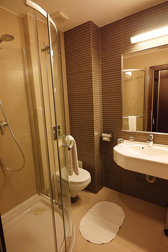 Bathroom 3, Berthelot Hotel Bucharest, Municipiul Bucuresti