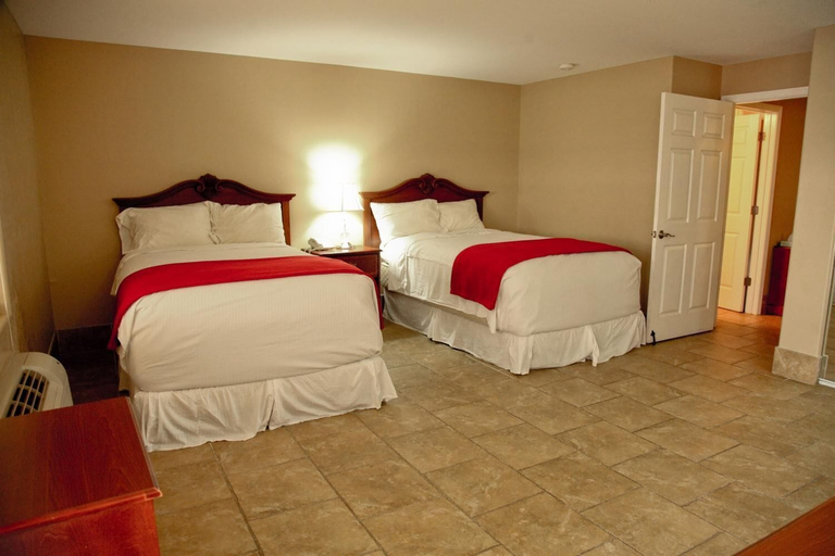 Bedroom 3, Lake Grassy Inn & Suites, Highlands