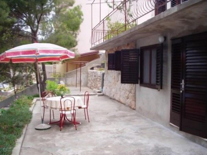 Others 3, Apartments Edo, Blato