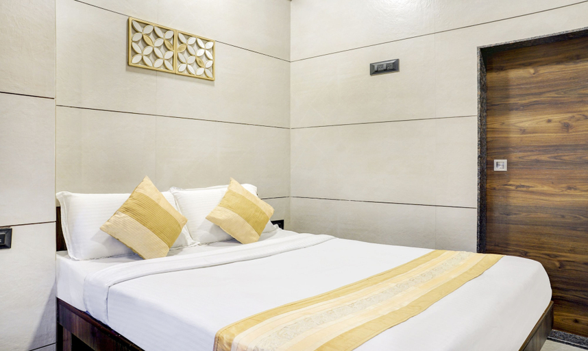 Bedroom 3, Hotel Rooms Dadar, Mumbai City