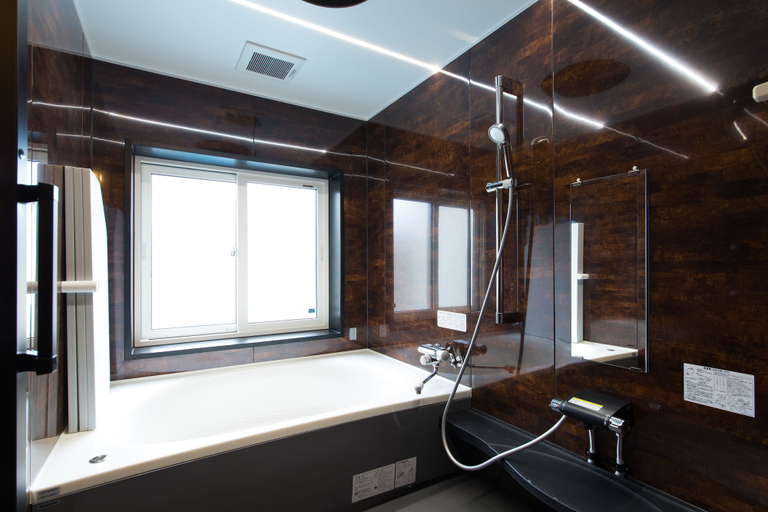 Bathroom 3, Little Barrel Guest House - Hostel, Otaru