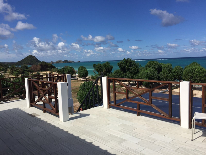 Exterior & Views 22