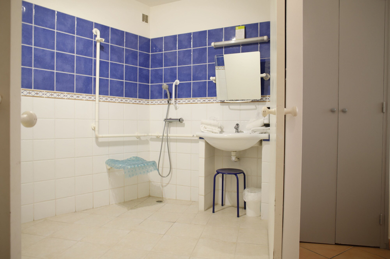 Bathroom 4, Hôtel Le Fangassier, Bouches-du-Rhône