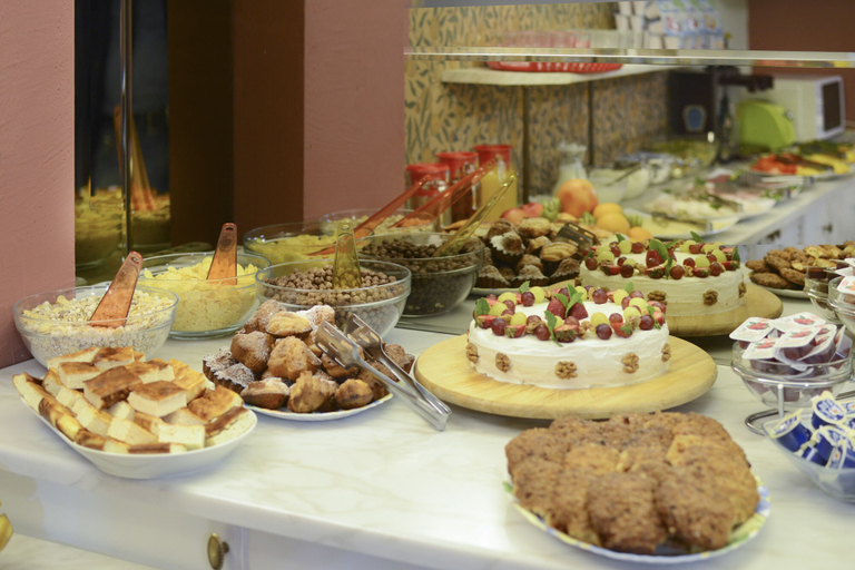 Food & Drinks 5, Hotel Vera, Sankt-Peterburg gorsovet