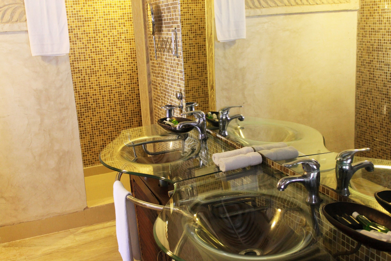 Bathroom 5, Al Johari Hotel & Spa, Mjini