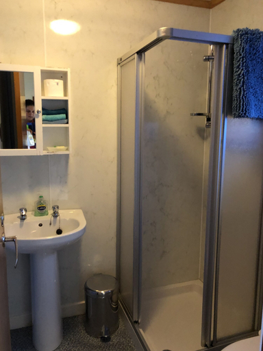 Bathroom 4, Easterhoull Chalets, Shetland Islands