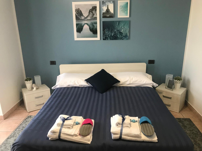 Bedroom 3, Corte 22, Novara