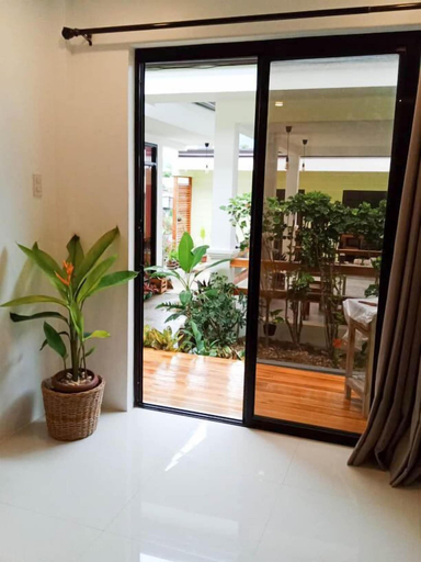 Others 4, Hutch Lodge, El Nido