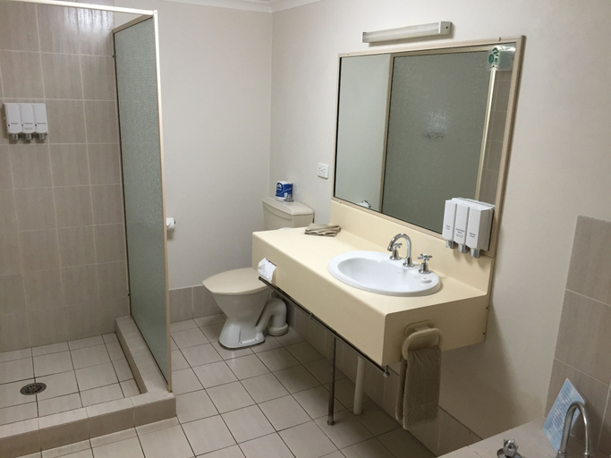 Bathroom 4, Golf Links Motel, Tamworth Regional - Pt A