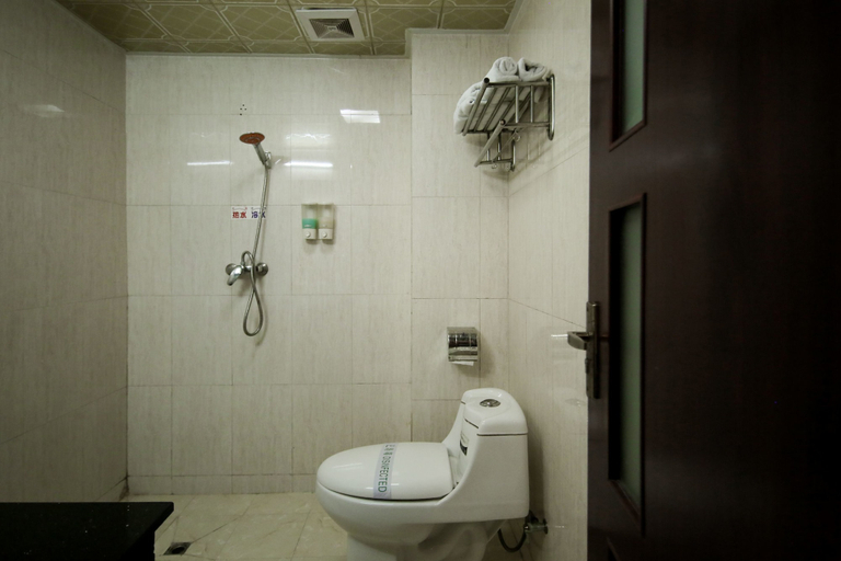 Bathroom 3, OYO 8027 Li Hu Business Hotel, Shenzhen
