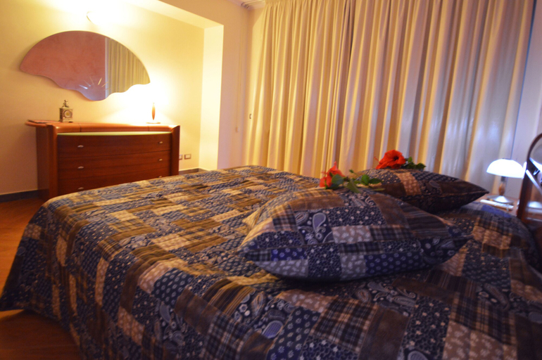 Bedroom 3, Mar Dei Poeti, Catania