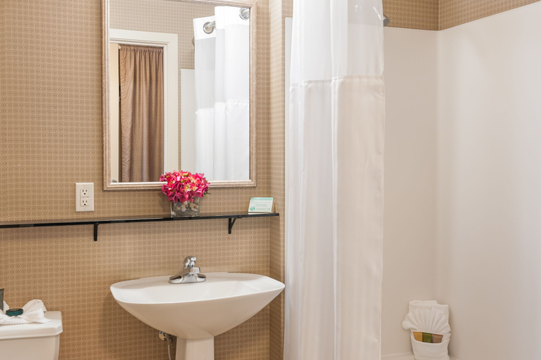 Bathroom 4, Mediterranean Inn, Seattle