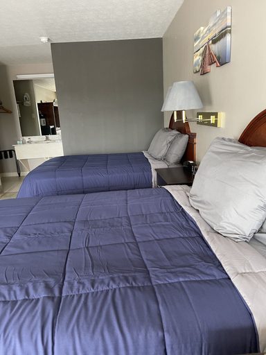Bedroom 2, The Tompkinsville Inn, Monroe